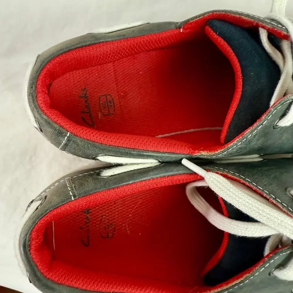 Clarks Kid's Boy's 5.5W 5.5 Navy Suede Leather Holbay Sea Boat Shoes Preppy